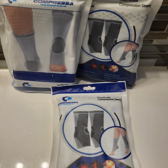 Compression socks BNWT - Picture 3 of 5